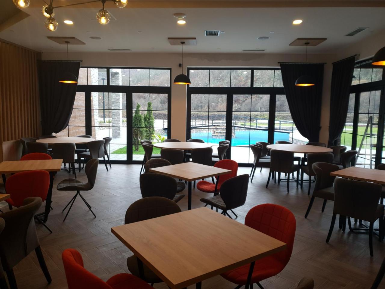 Atva Residence Hotel Dolni Dobrenoec Ngoại thất bức ảnh